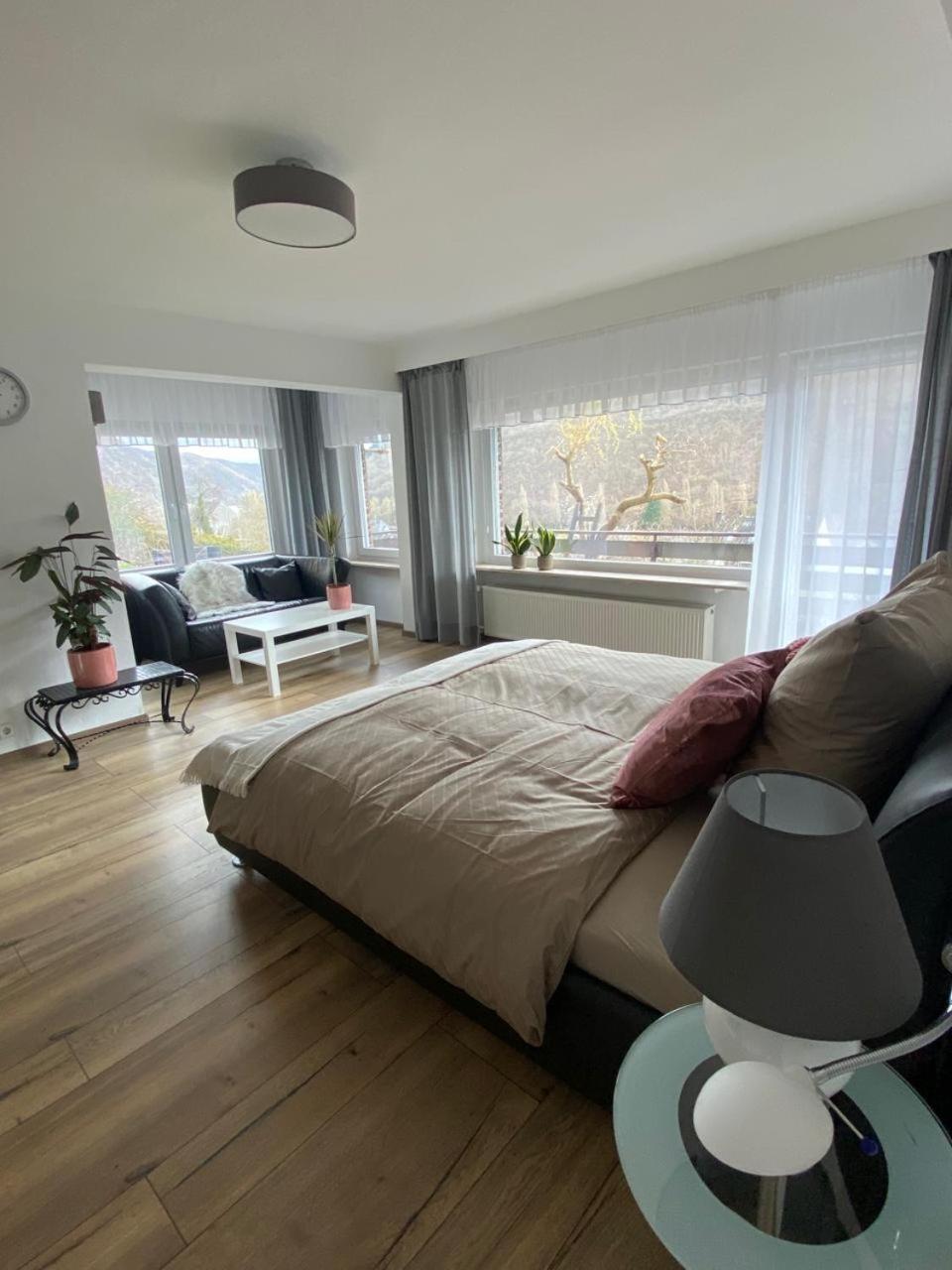 Pension Mit Moselblick Klotten Exterior photo