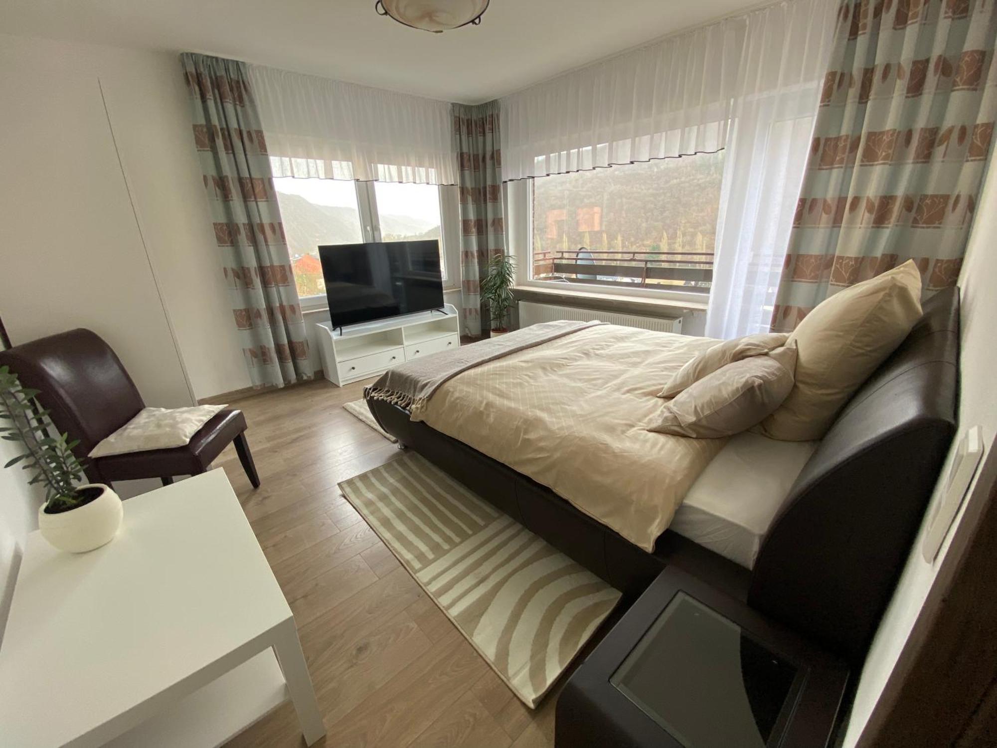 Pension Mit Moselblick Klotten Exterior photo