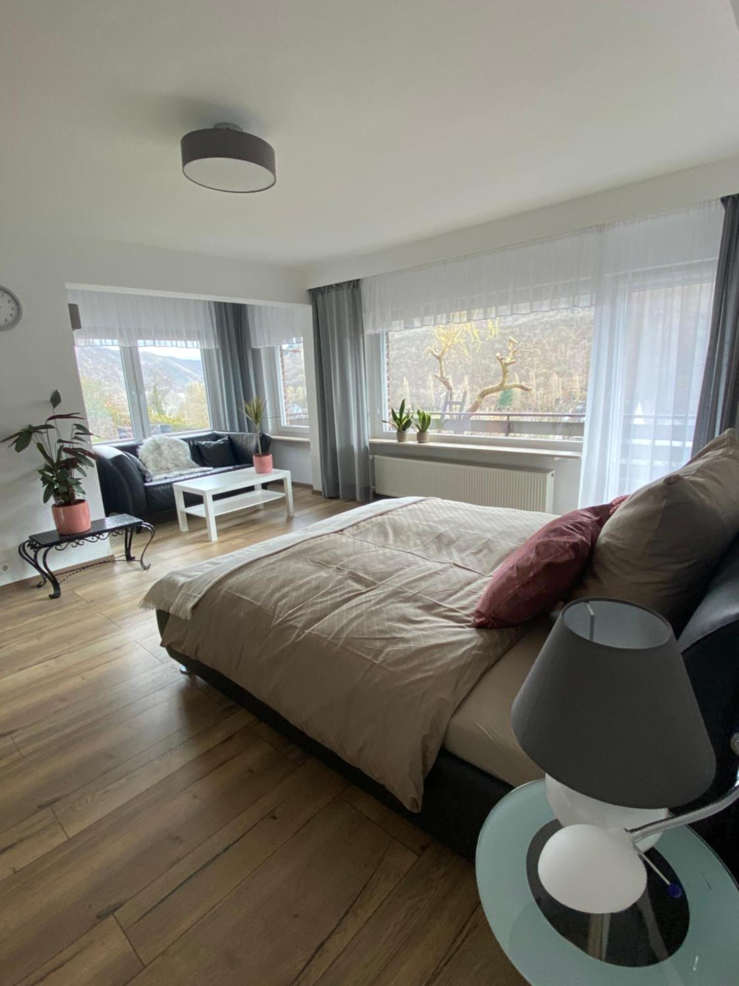 Pension Mit Moselblick Klotten Exterior photo