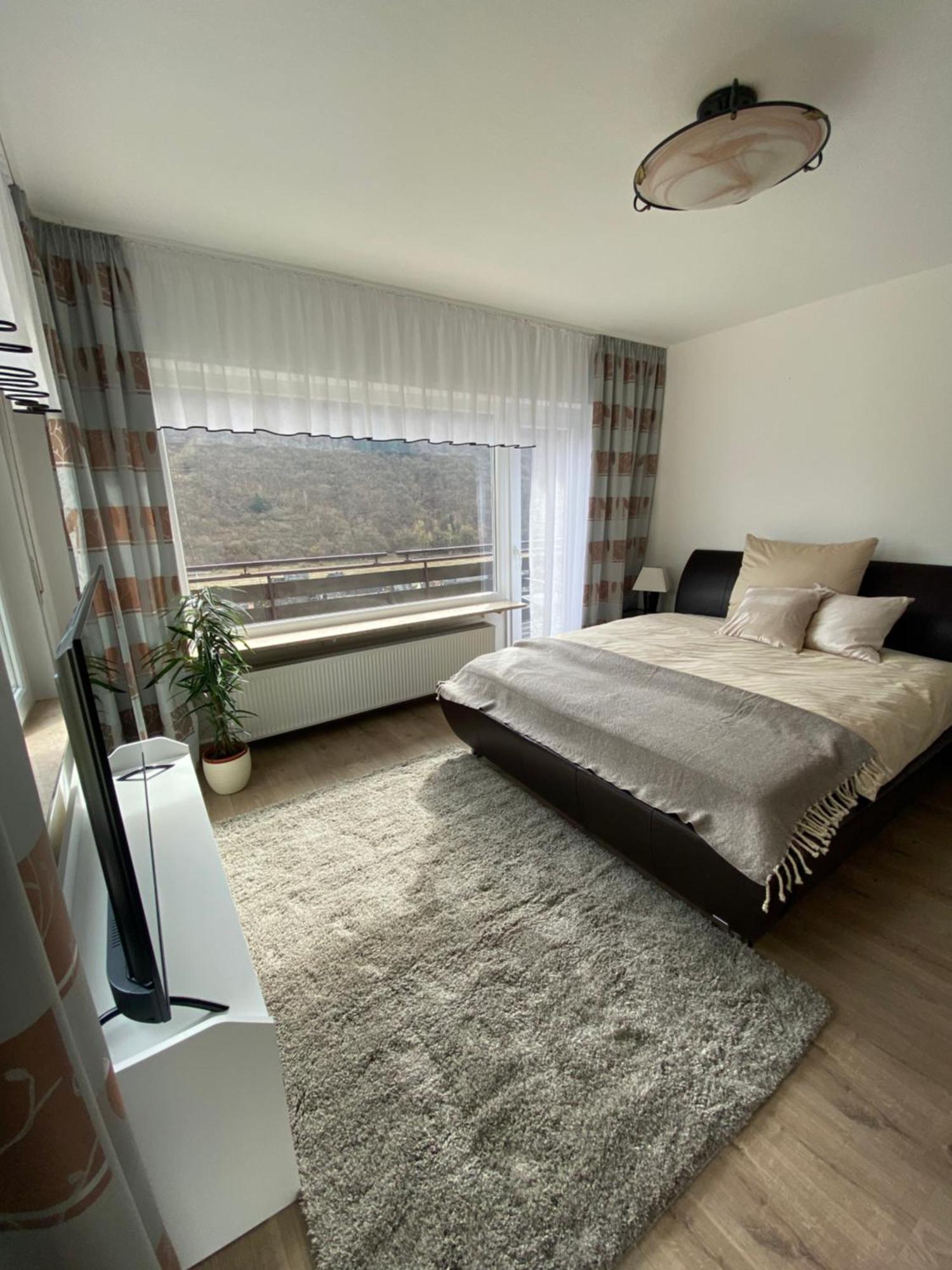 Pension Mit Moselblick Klotten Exterior photo